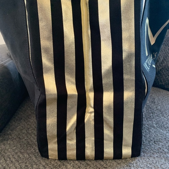 Victoria's Secret Large Tote Bag Carryall Gold Heart Logo VS Black - Picture 3 of 9
